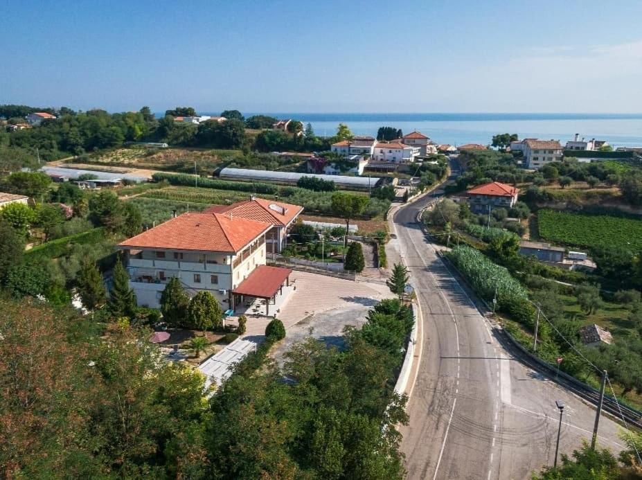 Il Magnolia Bed & Breakfast Francavilla Al Mare Bagian luar foto